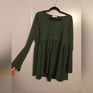 Zenana Outfitters Green Long Sleeve Top